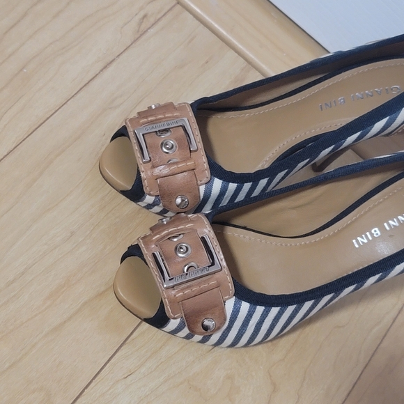 Gianni Bini | Blue & White Striped Leather Heels - Picture 5 of 8